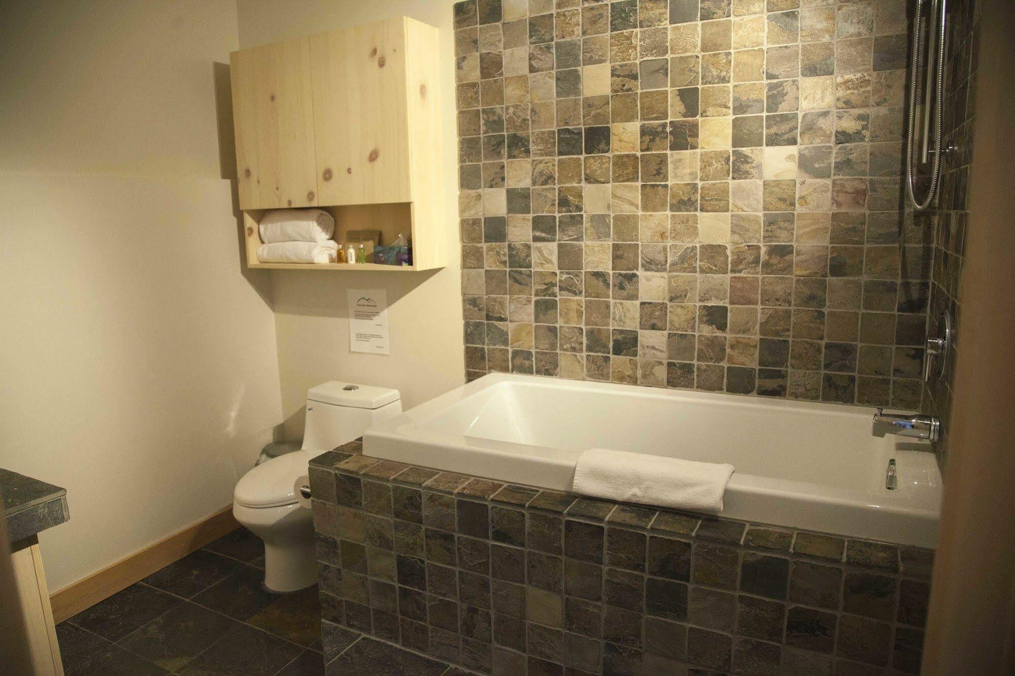 Eco Spa Highland Grenville-Sur-La-Rouge Экстерьер фото